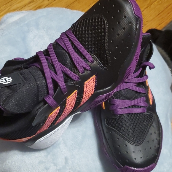 Adidas - Picture 2 of 4